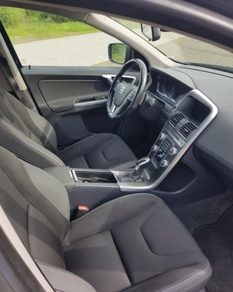 Volvo XC 60 cena 53900 przebieg: 327000, rok produkcji 2015 z Sanok małe 79